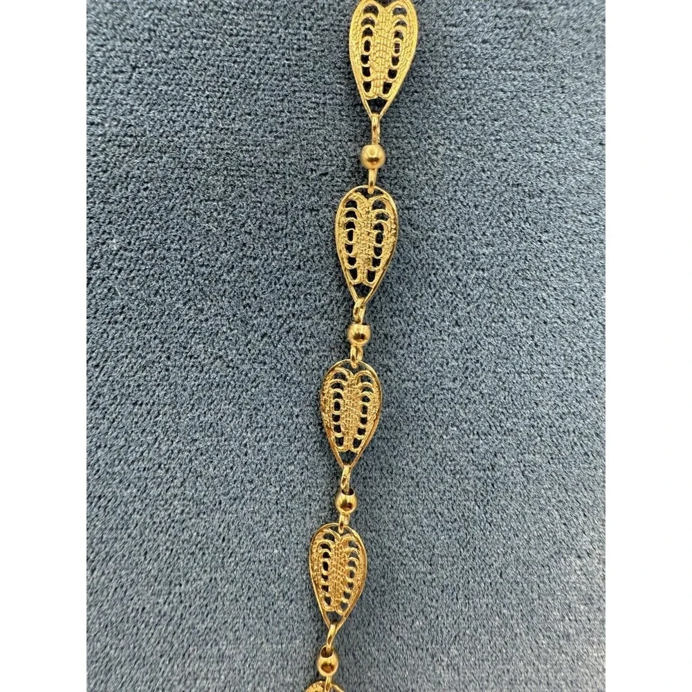 Vintage‎ 1990s Trifari Goldtone Filigree Teardrop Link Necklace – Signed Trifari